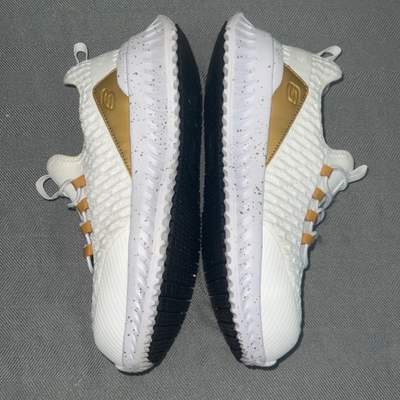 Share  Skechers Work Relaxed FIT: TILIDO ' CLAIRIT Lace Up Athletic W/Slip - Picture 12 of 16